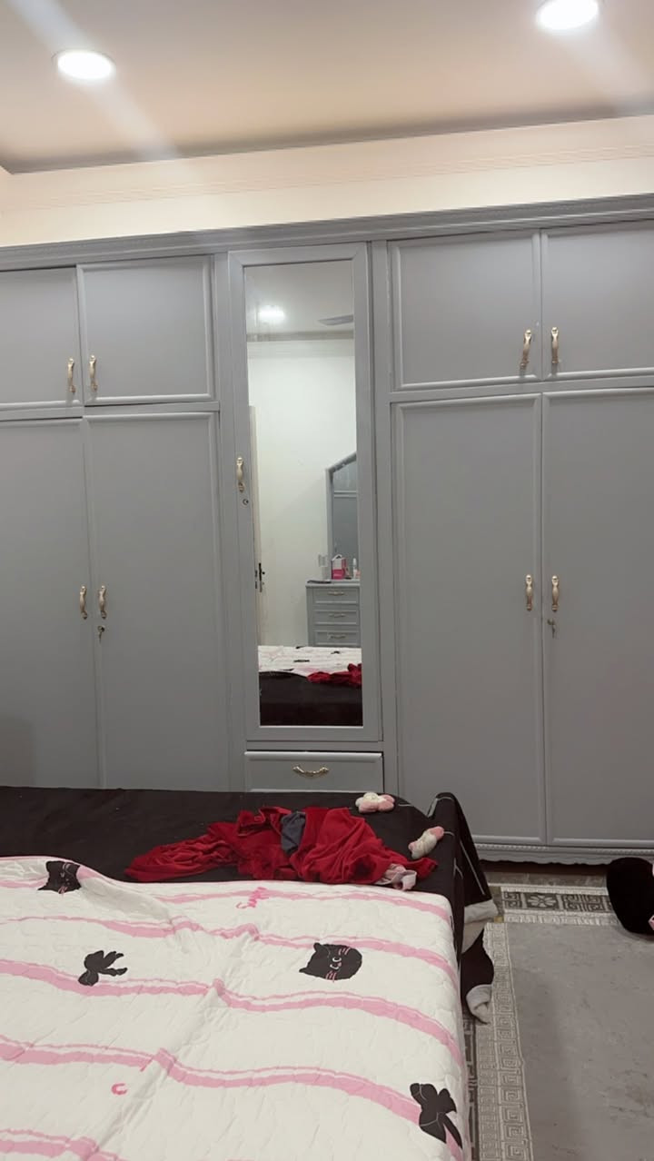 غرفه نوم سريرين وكنتور وكومدي وميز تواليت رايدتهم بمليون وبيهه مجال للجاد


**إذا كنت صاحب هذا الإعلان وتريد حذفه لأي سبب، رجاءا أرسل رسالة إلى الدعم الفني**
