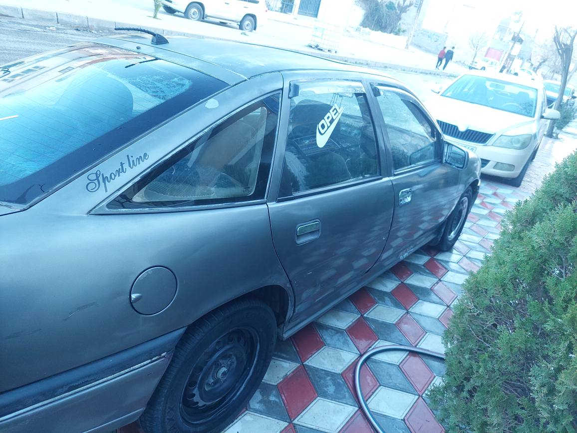 ئۆپڵ مەکینە ١٨یە ، گێڕوو مە کینە ،بە شە رتە، ئاڕمی سلیمانیە ، بڕواوە نیە ، دە عمی نیە ، مۆدێل 1989 ره قه م *********** السليمانية, العراق
