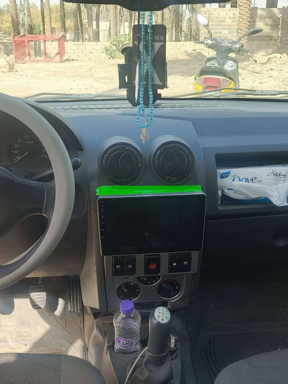 السلام عليكم سياره رينو لوكان موديل 2014 رقم بغدادسياره جاهزه كير مكينه خير من الله حداديه جديده سياره مامشتغل بيه تكسي بسمي تحويل ثاني يوم هزه جديده رقم نكليزي السعر 47 العنوان بغداد  *********** متواجد واتساب
