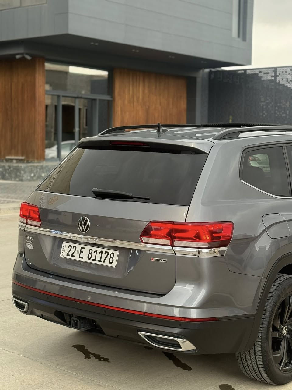 السلام  عليكم ورحمة الله وبركاته 

‏‎‏‎       ——— لـلـبـيع  ———

فولكس واگن اطلس — Volkswagen Atlas

‏‎‏‎وراد أمريكي.     —  ايرباك فقط البرده  

‏‎‏‎الموديل           — 2022

فئة.                 — SE /4WD … فاملي 

حجم المكينه   — 3600/ V6 —

‏‎‏‎اللون               — نفطي   

‏‎‏‎المسافه المقطوعه — 41.000 

‏‎‏‎حاله السياره. — بدون صبغ ( الدعاميه ل دعاميه بدون صبغ  )  

‏‎‏‎المواصفات 
‏‎‏‎- بصمة تشغيل 
‏‎‏‎- بصمة أبواب 
‏‎‏‎-تشغيل عن بعد 
‏‎‏‎-ترحيب عند الاقتراب 
‏‎‏‎-كشنات جلد 
‏‎‏‎- رادار جانبي 
- شاشه ديجتال 
-اشاره بالمرايه 
-حساس امامي خلفي 
-شحن وايرلس
-بردات خلفيه 
‏‎‏‎-رادار امامي 
‏‎- رادار خلفي 
‏‎‏‎- شاشه كبيره تدعم نظام الأبل كار باي ونظام الاندرويد 
‏‎-تدفئة ستيرن
-فتحت سقف بانوراما 
‏‎-دبل اكسل 
‏‎-اوتو هولد 
‏‎-اوتو ستوب 
‏‎-هندبريك بصمه 
‏‎-٧وضعيات قياده 
‏‎‏‎-كشنات تدفئة 
‏‎‏‎- ستيرن بحركه كهربائيه 
‏‎‏‎- تبريد مركزي 
‏‎‏‎- بگ لايت LED 
‏‎-صندوق كهربائي 
‏‎‏‎-كرسي السايق بحركة كهربائيه 
‏‎‏‎-تحكم ستيرن جهتين 
‏‎‏‎-تحديد سرعه 
‏‎‏‎-مانع انزلاق 
‏‎‏‎-ليد نهاري
‏‎‏‎-كامره خلفيه دواره 
‏‎‏‎باقي المواصفات المعروفه 

‏‎‏‎السعر            — اكتب تم ويوصلك السعر  مباشر 

‏‎‏‎رقم السياره    — أربيل  

‏‎‏‎موقع  السياره — السليمانية 

‏‎‏‎للأستفسار.     — *********** - ***********
