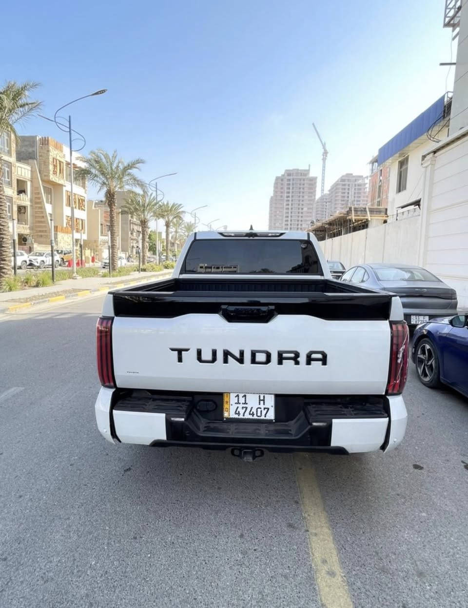 تويوتا تندرا هايبرد بلاتينيوم مرقم بغداد
موديل 2023
محرك 6سلندر  3.5(Twin-Turbo ) 437 حصان 
تشغيل بصمة 
دخول ذكي بدون مفتاح 
فتحة سقف بانورامية 
مقاعد جلد فاخرة 
تبريد وتسخين المقاعد الأمامية 
تبريد المقاعد الخلفية 
شاشة لمس كبيرة تدعم ابل كار بلاي واندرويد اوتو 
نظام صوت JBLفاخر 
شاحن لاسلكي للهاتف 
كامرات 360درجة
حساسات امامية وخلفية 
مثبت سرعة راداري تكيفي 
نظام تحذير من الخروج عن المسار 
نظام النقطة العمياء
إضاءات LED امامية وخلفية 
باب صندوق خلفي كهربائي 
دفع رباعي مع اوضاع قيادة متعددة 
 الضرر جاملغ خلفي
السعر 515$ مايعادل 5شدات  و15 ورقة وبيهة مجال
الاستفسار اتصال على رقم ***********
