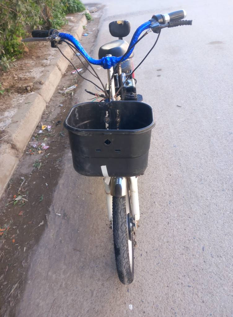 دراجه شحن نظيفه شغالة بطاريات جدد دراجة نظيفه بس نقصها شاشة سعر ١٢٠  بعقوبه المفرق *********** بعقوبة, ديالى
