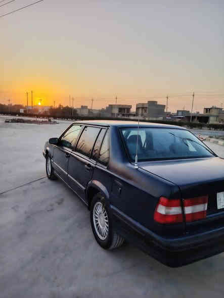 السلام عليكم للبيع فولفو موديل ١٩٩٢حجم ٩٤٠ مكينة وكير صفر جاج سيارة جديدة من حدادية وكير ومكينة مكفولات مصبوغة عام للجمالية بدون حادث موبايل ***********
