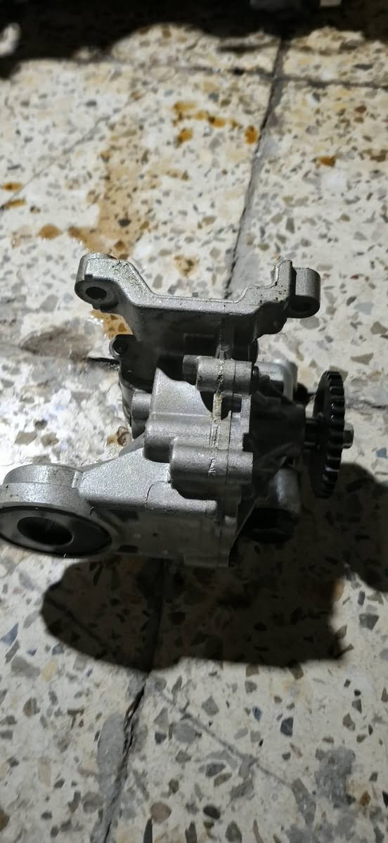 السلام عليكم متوفر غراض محرك هيونداي كونا 
العنوان بغداد الحرية 
*********** متوفر واتساب
