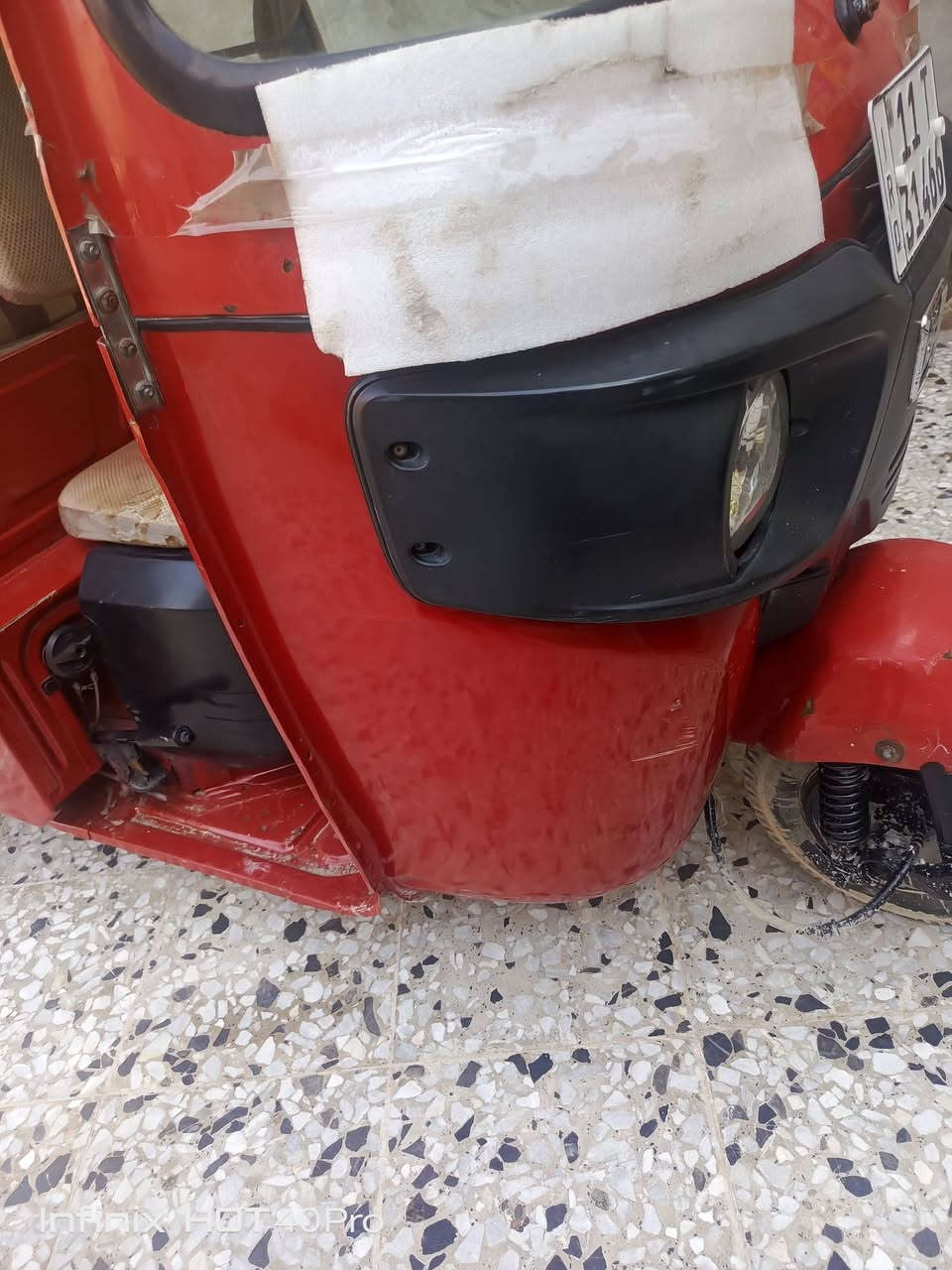 سلام عليكم تكتك للبيع موديل واحد وعشرين شهر 11 بيها شويه بالغد كد اربع صابع  رقم بغداد انكليزي لاتنقيص ولا تبخير مجفت مره وحده بسمي شرط التحويل اذا مو عقد مروري مابيع تخم ثاير مابيها كل نقص بوجهك للشارع مكاني بغداد غير متواجد ع الفيس الاتصال ع الرقم ***********مكلف بلنشر
