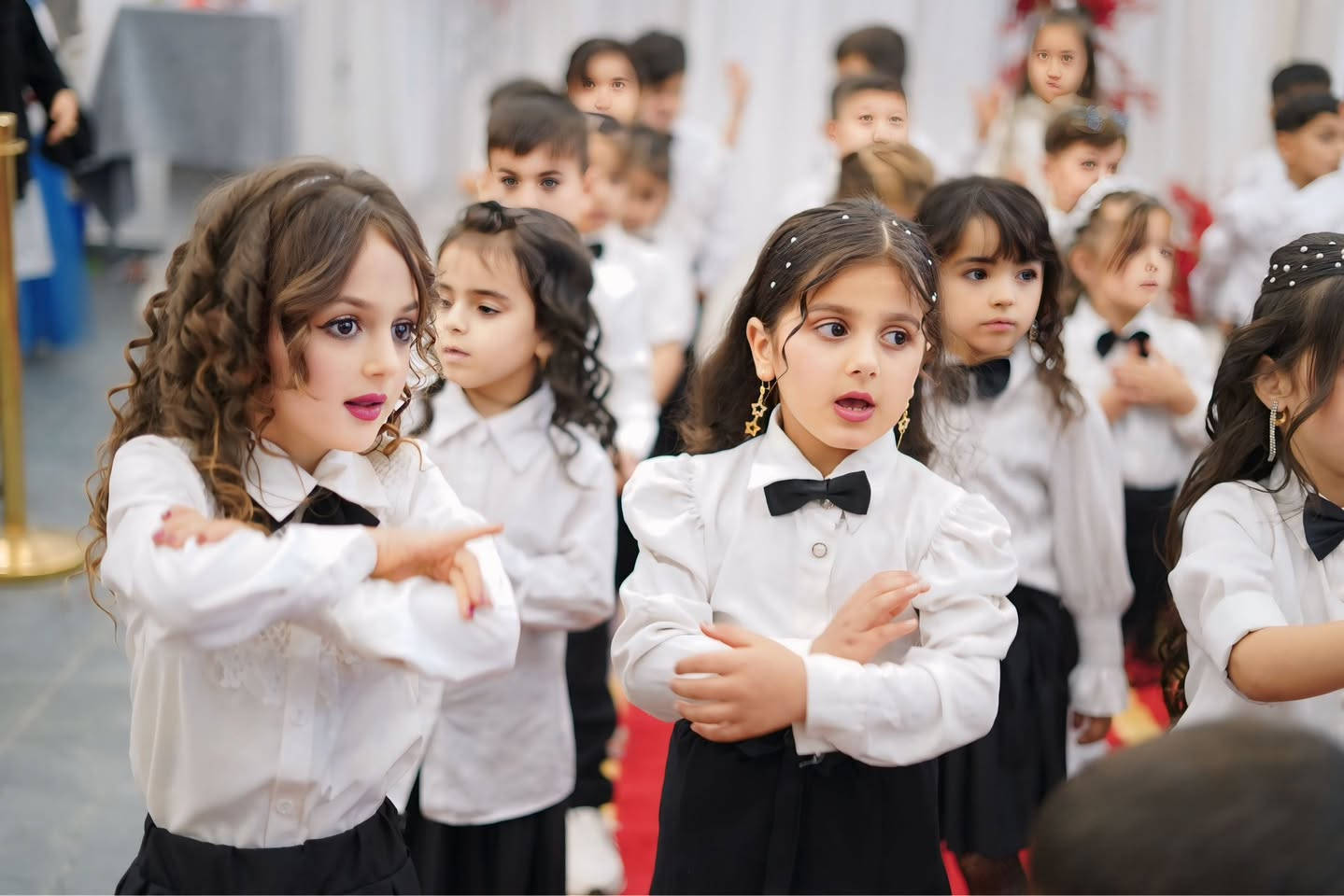 ستوديو المستقبل 📸
يوثق حفلة تخرج تلاميذ روضة منتهى الأكاديمي

📍عنواننا 
:- موصل _حي الإخاء داخل مول مجمع نادي نينوى الرياضي في الطابق الثاني 

📌للحجز والاستفسار اكثر مراسلة الصفحة 
 او الاتصال / واتساب :-***********📞

