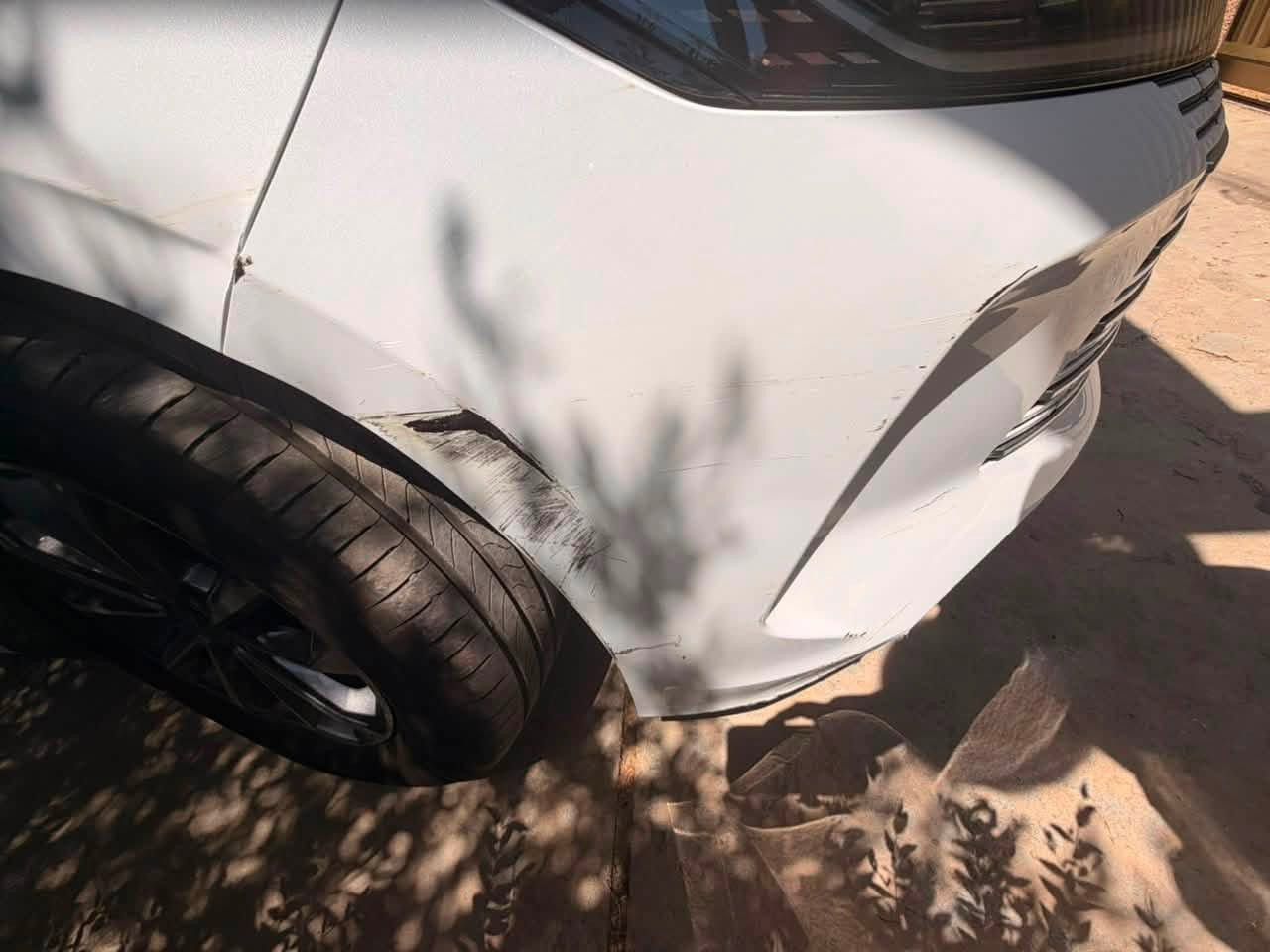 سلام عليكم BYD دسترويل السياره
معروفه مراصفاته موديل 2025 ماشيه 9000k
السياره فقط بيه جاملغ خلفي وطخه جاملغ امامي السياره نزلته زيرو على ايدي رقم بغداد بعدني مصلحته على حطته ابيع وبيه غرامات وابيع صافي 
16,250مليون وربع 
***********
