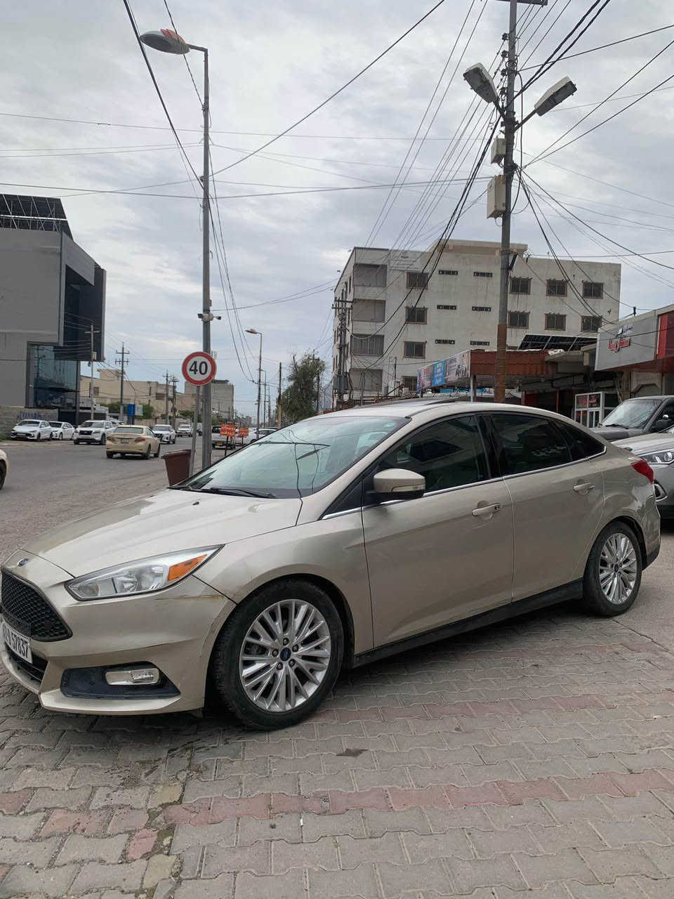 Ford Focus 2017 
فــــۆرد فۆکس 2017 
م / تیتانیۆم فوول سلایت 
مەکینە / V4_20 بێ تۆڕبۆ 
مەکینە نەکراوەتەوە ، کەپس 
ڕەقەم سەنەوی نوێ 2029 
ڕۆیشتن / 192 هەزار کم 
سبوغ چاملغ و دەرگا سایق 
دوو جێگای تەعدیل 
جەمپێکی خەفیف پشتی 
بێ ناو گرتن ، بێ ئێڕباگ 

نــــــــرخ  ٨٨ وەرەقە مجال
*********** واتسب أربيل, العراق
