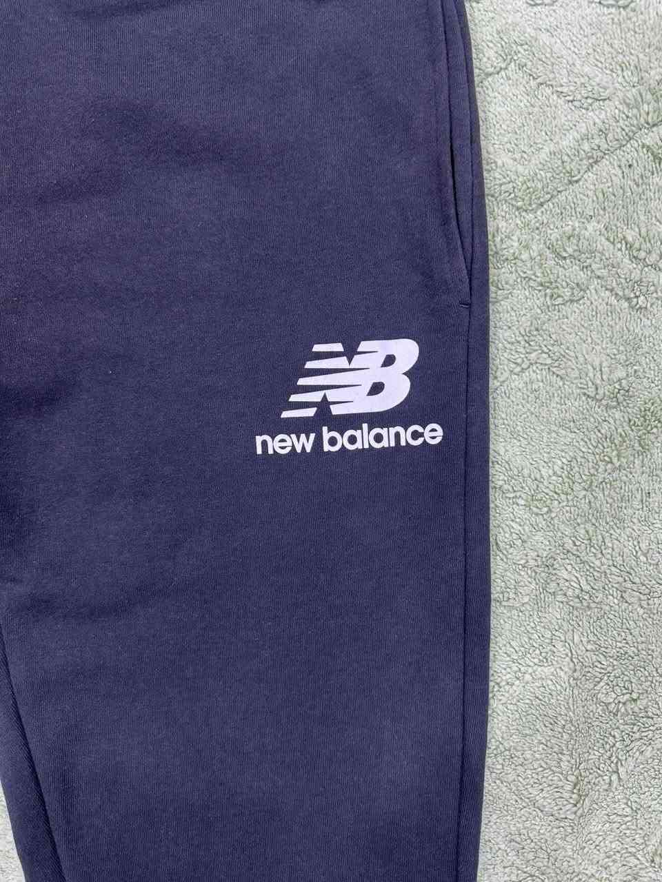 بجامة New balance 
قياس مديم 
الطول 100


**إذا كنت صاحب هذا الإعلان وتريد حذفه لأي سبب، رجاءا أرسل رسالة إلى الدعم الفني**