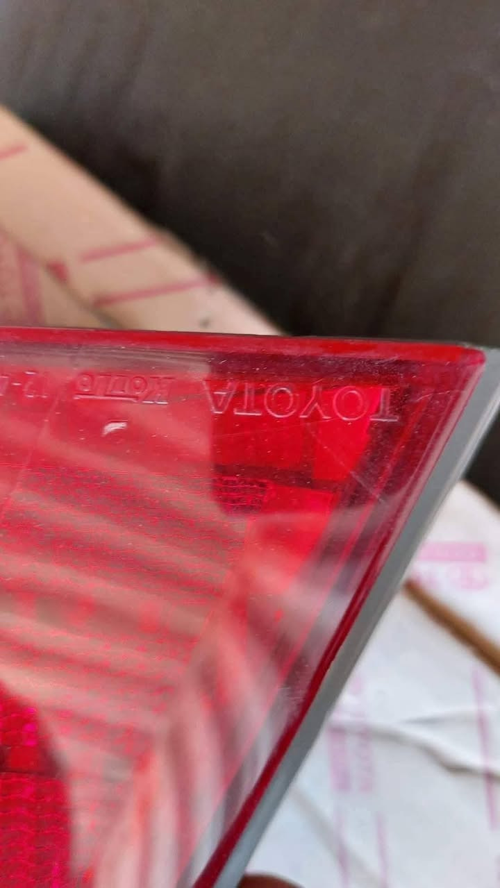 السلام عليكم                                      بك لايت يمنى تويوتا كورلا موديل ٢٠٠٤ الى ٢٠٠٧ اصلي ياباني جديد غير مستعمل. 
للاستفسار :- بغداد/كراج الخالدي  ساحة الطيران / الشارع العريض .
ابو علي / ***********
