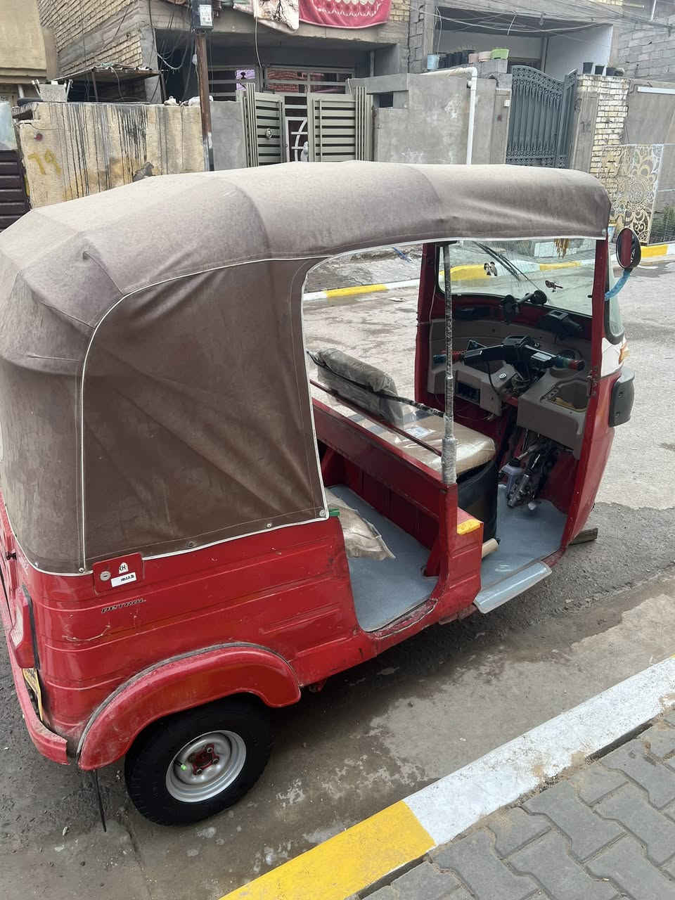 سلام عليكم تكتك للبيع مديل 17 رقم ‏إنكليزي ‏باقي على الاستلام ‏مكينة جديدة رقمي *********** بس وتساب مكاني بغداد الحسينية  سعر 3900 بيه مجال
