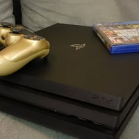 بلايستيشن PS4 برو • ذاكرة 1TB • فيفا2018 و GTA5
