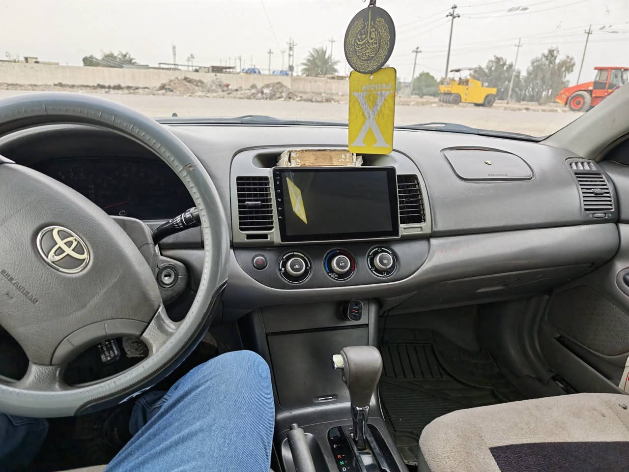 السلام عليكم
كامري 2005 امريكي للبيع  رقم بغداد جديد 
سنويه جديده باسمي 
السعر 63 وبي مجال 
مكينه 4سلندر جديده العام شديتها
منظومه تبريد جديد 
الكير بي مشكلة بالتنمير 
السياره نقصها صبغ 
حداديه زينه 
داخل نظيف 
مكان السياره حله شارع 80 
للاتصال ***********
