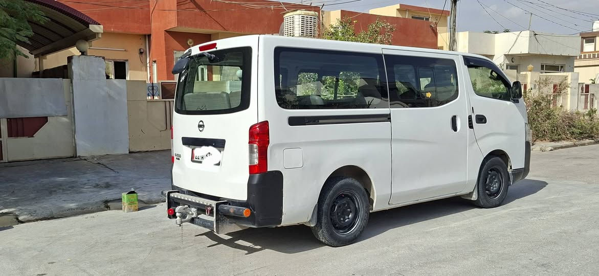 ئەم نیسان اورفان بو فروشتنە مودیل 2014    سەنەوی تازەی  2028 تازەی  200000 ڕویشتو سبوخ  هەی  ساردی هەی   معمل   ***********     ***********
