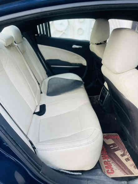 السلام عليكم جارجر للبيع(بدون مراوس) موديل 2016 مرمزة 2023 السيارة رقم بغداد مشروع وطني وبسمي سنوية وهزة جديدة تحويل ثاني يوم ماكو اي شكال ومكفولة كفالة عامة من الضربة ومن الصبغ ومن التبديل كلين تايتل موجودة صور الحادث وي الصور بدون ايرباك
مواصفات السيارة
(1) بصمة+ تحكمات ستيرن
(2) شاشة كبيرة+ كامرة خلفية
(3) مكينة(٦) ستة سلندر مكفولة
(4) كير ١٠٠/١٠٠+ حساسات
(5) صدر وتبريد وتدفئة درجة اولى
(6) كشنات جلد وكهرباء داخل ابيض
(7) تخم تايرات جدد+ داخل غرفة جديدة
(8) السيارة جاهزة مابيها اي نقص
(9) السعر ( ١٧٢  ) ورقة وبيها مجال المكان بغداد الكرخ للاستفسار  ***********
