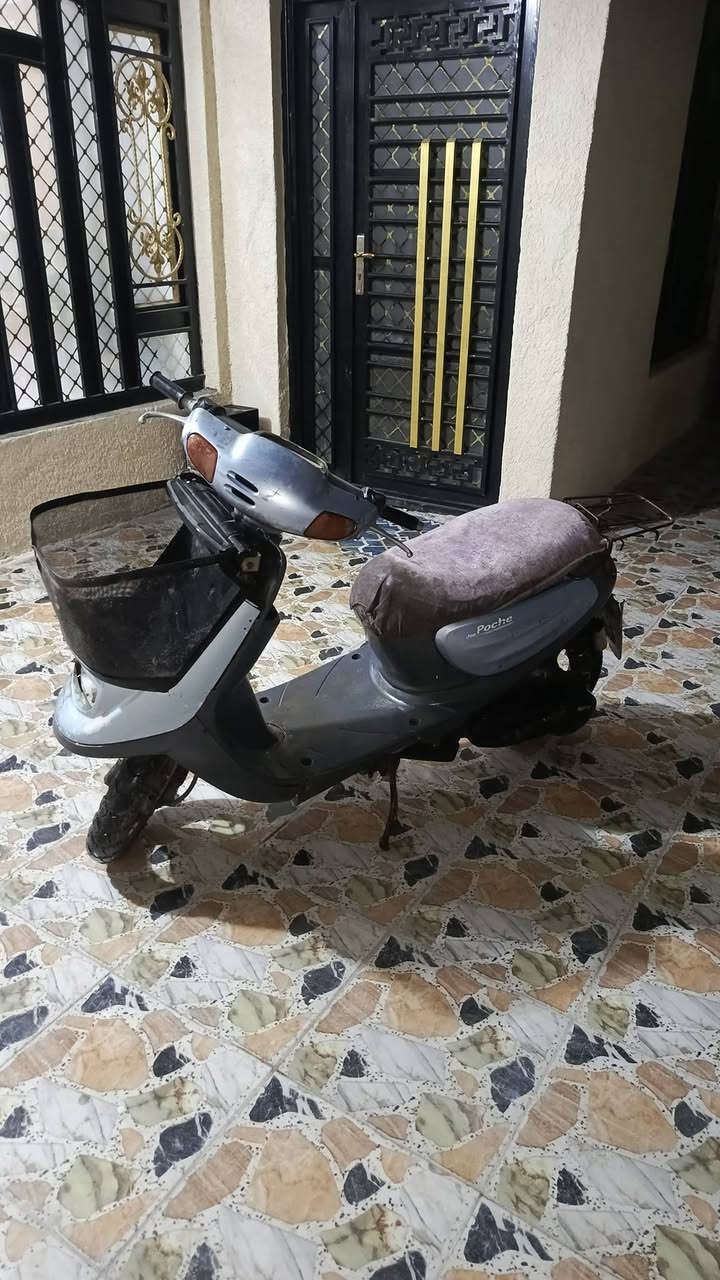 السلام عليكم دراجة ام السلة للبيع شغالة بس الكابريته يرادلهة تنظيف السعر 175 وبيهة مجال قليل مكاني المسيب ***********
