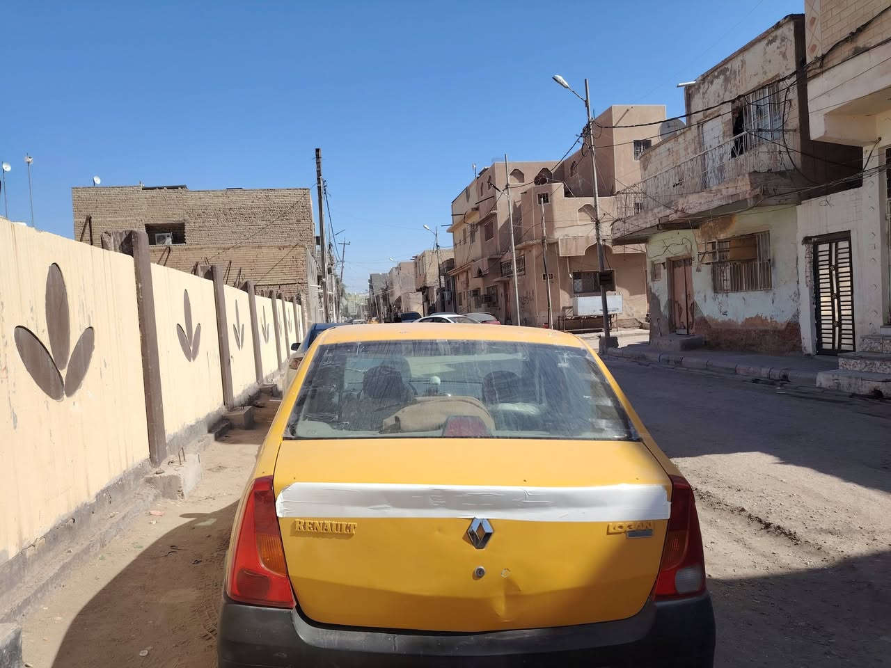 رينو لوكان موديل 2010بسمي رقم جديد سنويةل 30 ترهم قدمه والباقي اقساط السعر 32وبيها مجال وذا اقساط يختلف السعر للاستفسار اتصل ٠ ***********
