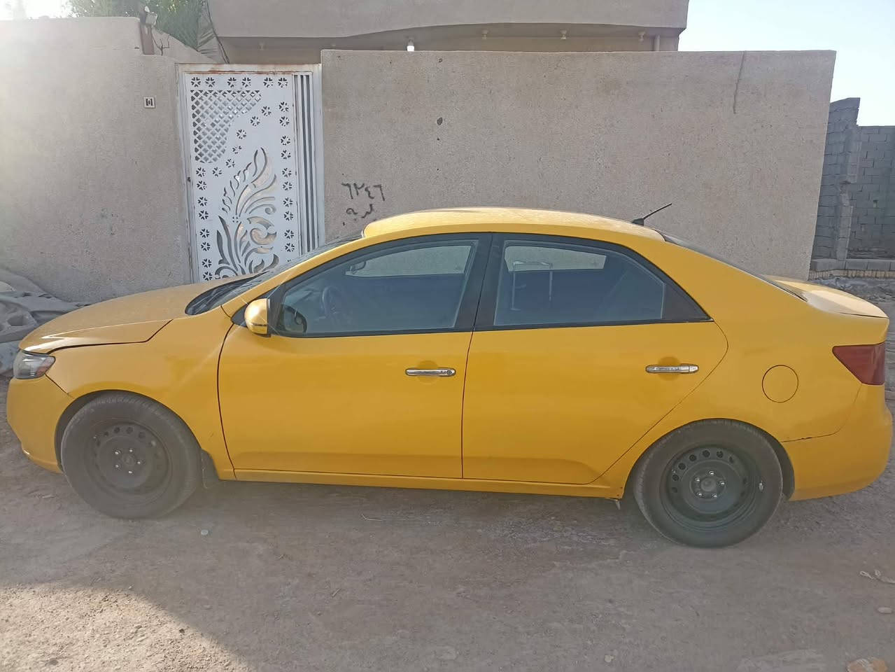 كية فورتي12 وارد أمريكي سنوية جديدة بأسمي مصفرة هيئة وغرامات تخم تاير وتبريد وگير مقفولات مكينة 200 دوش بيها خيط بخار قليل السعر 85 وبيها مجال
الرقم ***********
