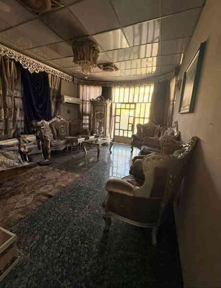 دار للبيع
في حي العامل دور النفط مربع الفريق حاتم  خلف التعاون هايبر ماركت

المساحة الكلية 139م

الواجهة من الأمام 6.5 و من الخلف5.5 نزال 25

السعر مناسب للأستفسار وعرض العقارات الاتصال على الرقم (***********)
