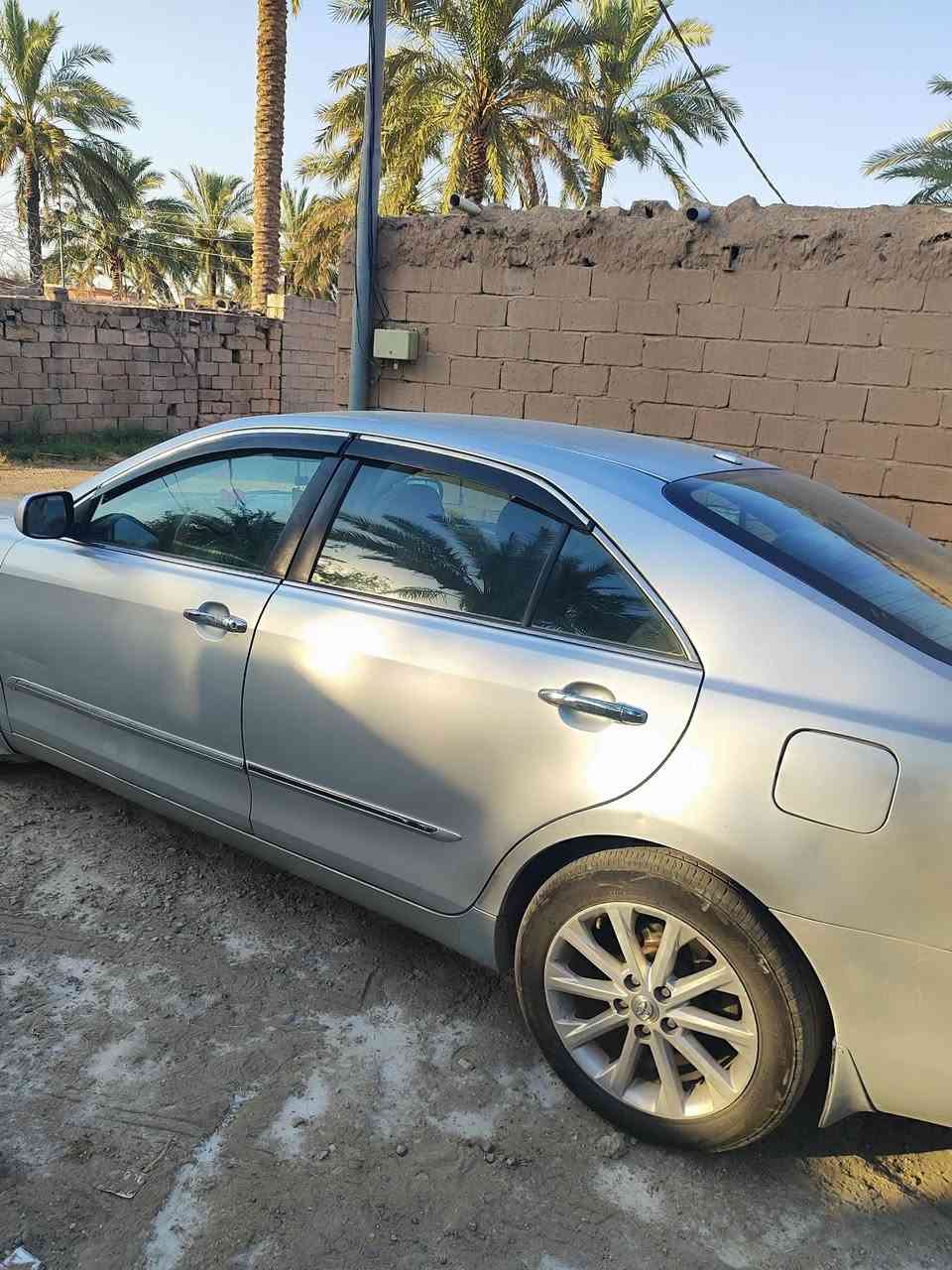 السلام عليكم ( للبيع )
تويوتا كامري موديل. 2007خليجية  محدث بجم 2011  اخت الجديده 

محرك 4 سلندر 2400 كير  خير من الله تبريد ثلج 🥶منظومة جديدة  رقم انكليزي  باسمي احولك ثاني يوم  ❤ 
سنوية 2028
ضرر بونيد مبدل فقط 
خير من الله 
سبب البيع عندي بناء بيت ***********
