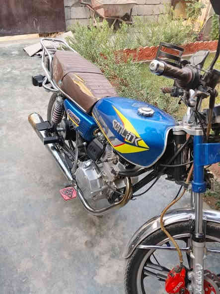 سلام عليكم ‏دراجة للبيع سونك أكون بغداد التاجي
‏السعر 600 وبيها مجال واتساب *********** ￼￼
