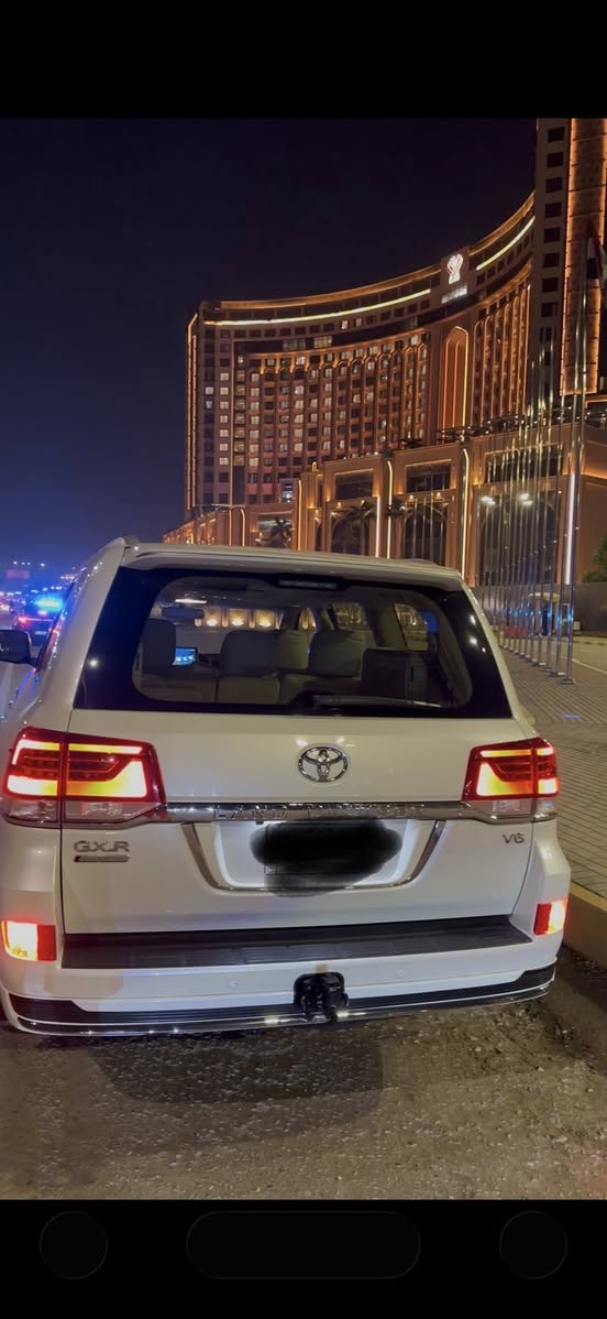 السلام عليكم لاندكروز 2019 ماشيه 63 مكفوله  حقيقي السياره فول مواصفات بريم اصل ام الديفدي  سياره جديده  رقمها بغداد 
مكانه بغداد رقم ***********
