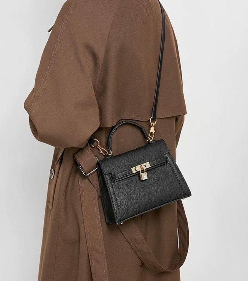 كوالتي 💯
العرض ↔️ 24
الاوتفاع ↕️ 20
 https://t.me/lulubagsstyleرابط قناة
متوفر جمله


**إذا كنت صاحب هذا الإعلان وتريد حذفه لأي سبب، رجاءا أرسل رسالة إلى الدعم الفني**