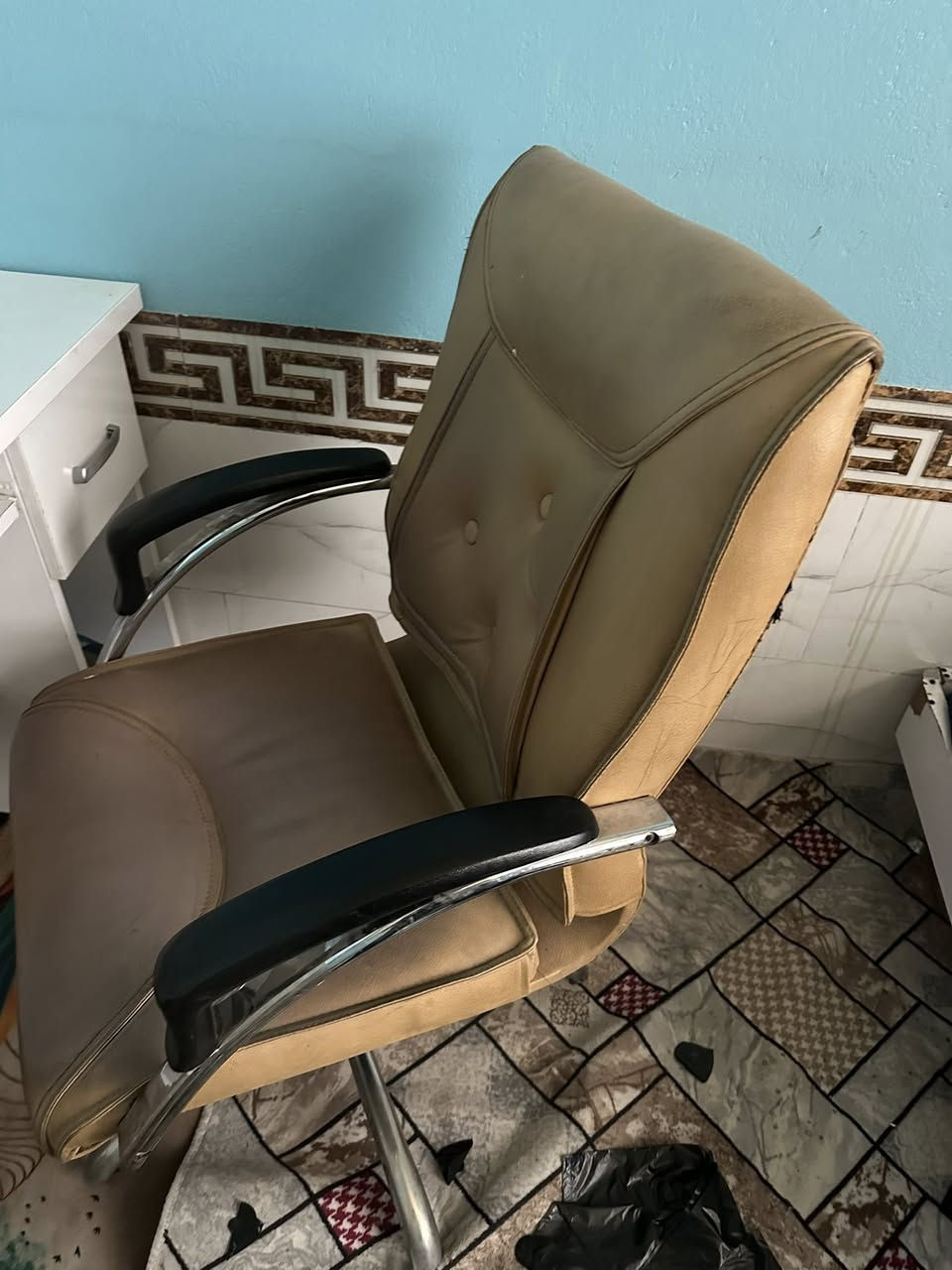 ميز ويه الكرسي 65 مكاني بابل


**إذا كنت صاحب هذا الإعلان وتريد حذفه لأي سبب، رجاءا أرسل رسالة إلى الدعم الفني**