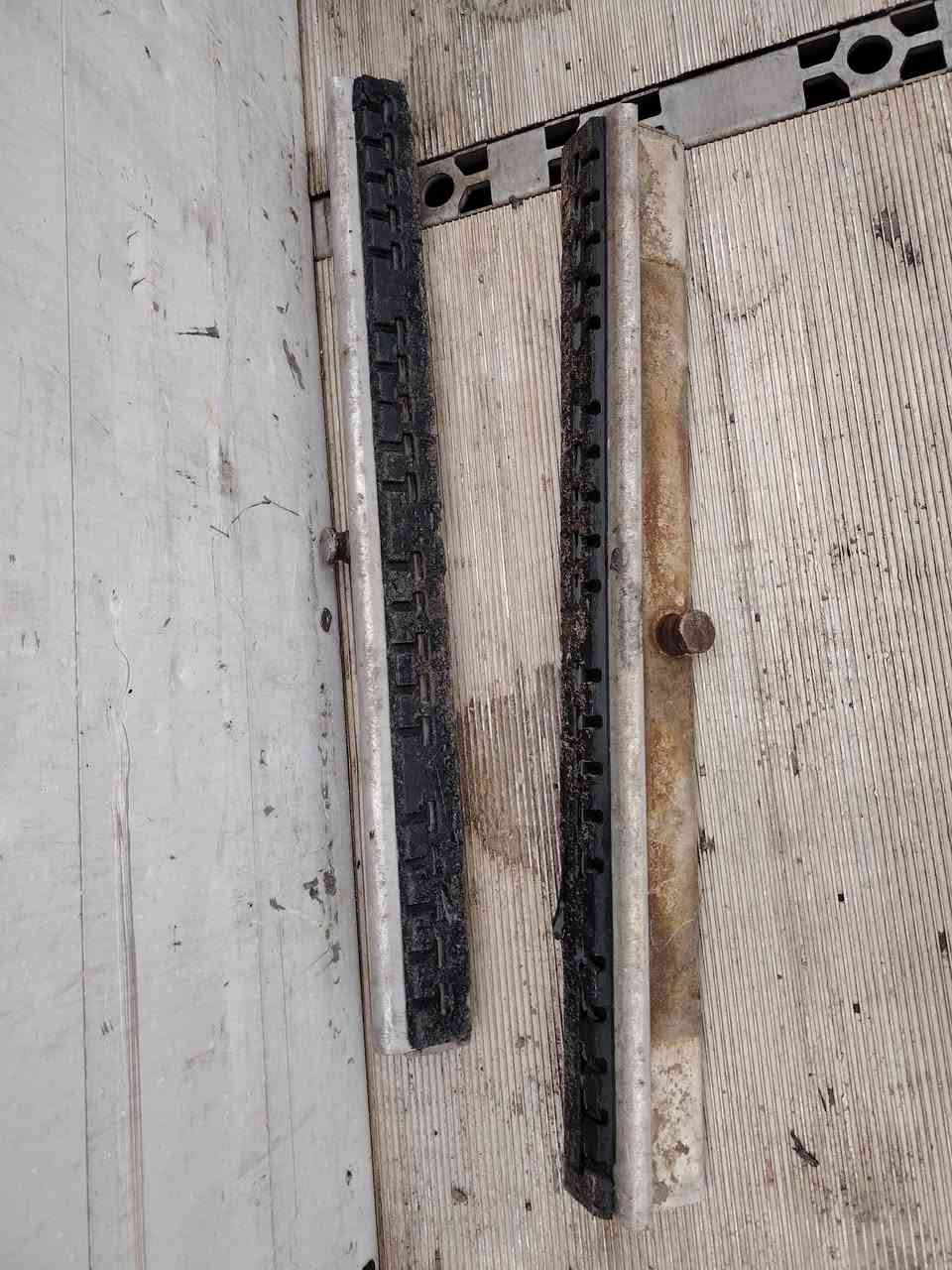 كماشه للبيع... اتصل.. ***********..... ***********
