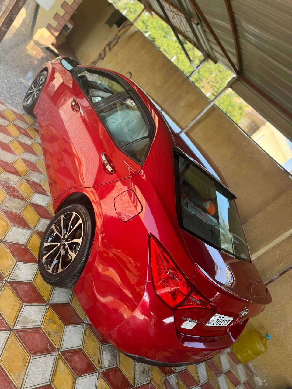 كورلا موديل 2017 وارد امريكي SE مواصفاته كشنات مخمل وجلد وشفتات استيرن واشاير بلمري وضعيتين قياده يكو وسبورت ويل كب وتحديد مسار ومثبت وكامره سرعه السياره جاهزه تخم تاير وحداديه جديده مابيه نقص
الحادث قطعه وحده فقط ومرجعه بدون تبديل ولاصبغ 
السياره مكفووووله من الصبغ ولتبديل ماشيه ١٥١
السعر 143 الاتصال ***********
***********
