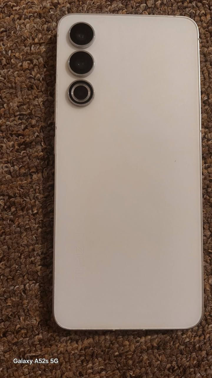 جهاز ميزو 20 فلاكشب 
مكفول من فتح وتصليح 
معالج سناب snapdragon8 gen 2
شاشه 144فريم 
ذاكره 256 رام 12
نسخ صنيه عربي بالكامل 
 موجود توصيل محافظات
دبل خط
 كامل ملحقات 
البيع سعر 345 بي مجال


**إذا كنت صاحب هذا الإعلان وتريد حذفه لأي سبب، رجاءا أرسل رسالة إلى الدعم الفني**