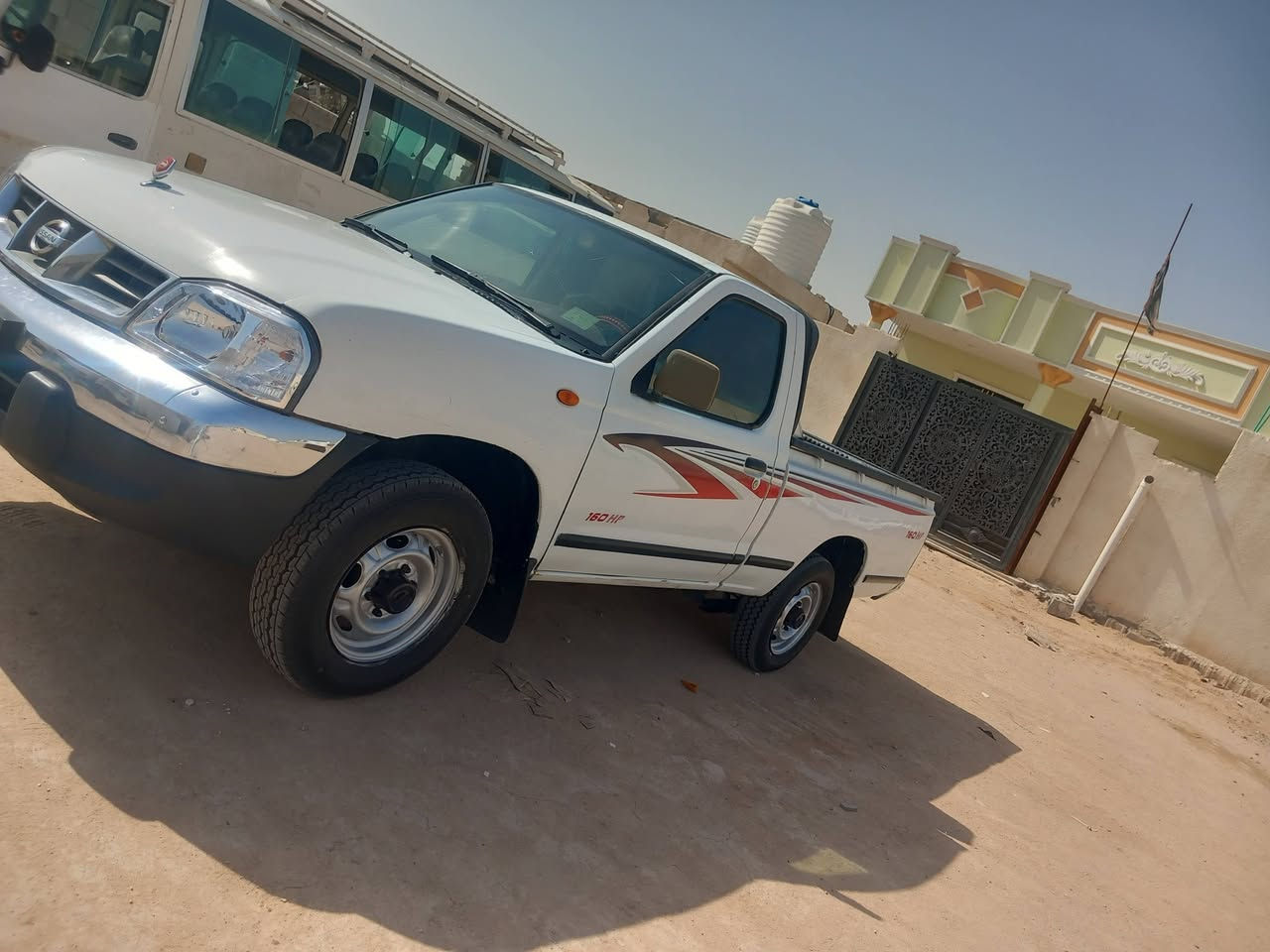 السلام عليكم للبيع بيكم نيسان تك قماره موديل 2008 الرقم بصره تحويل بسمي السياره جاهزه من كلشي تخم تايرات محرك كير حداديه السعر 98 اوبيه مجال العنوان البصره الشعيبه الاستفسار علا الرقم ***********
