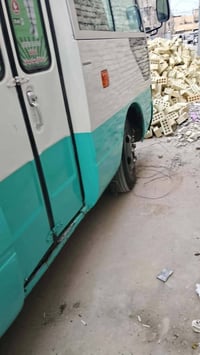 سياره راس ثور موديل 2005  مابيه حادث مكان   طخات خفيفه   صبغ عام   ماب...