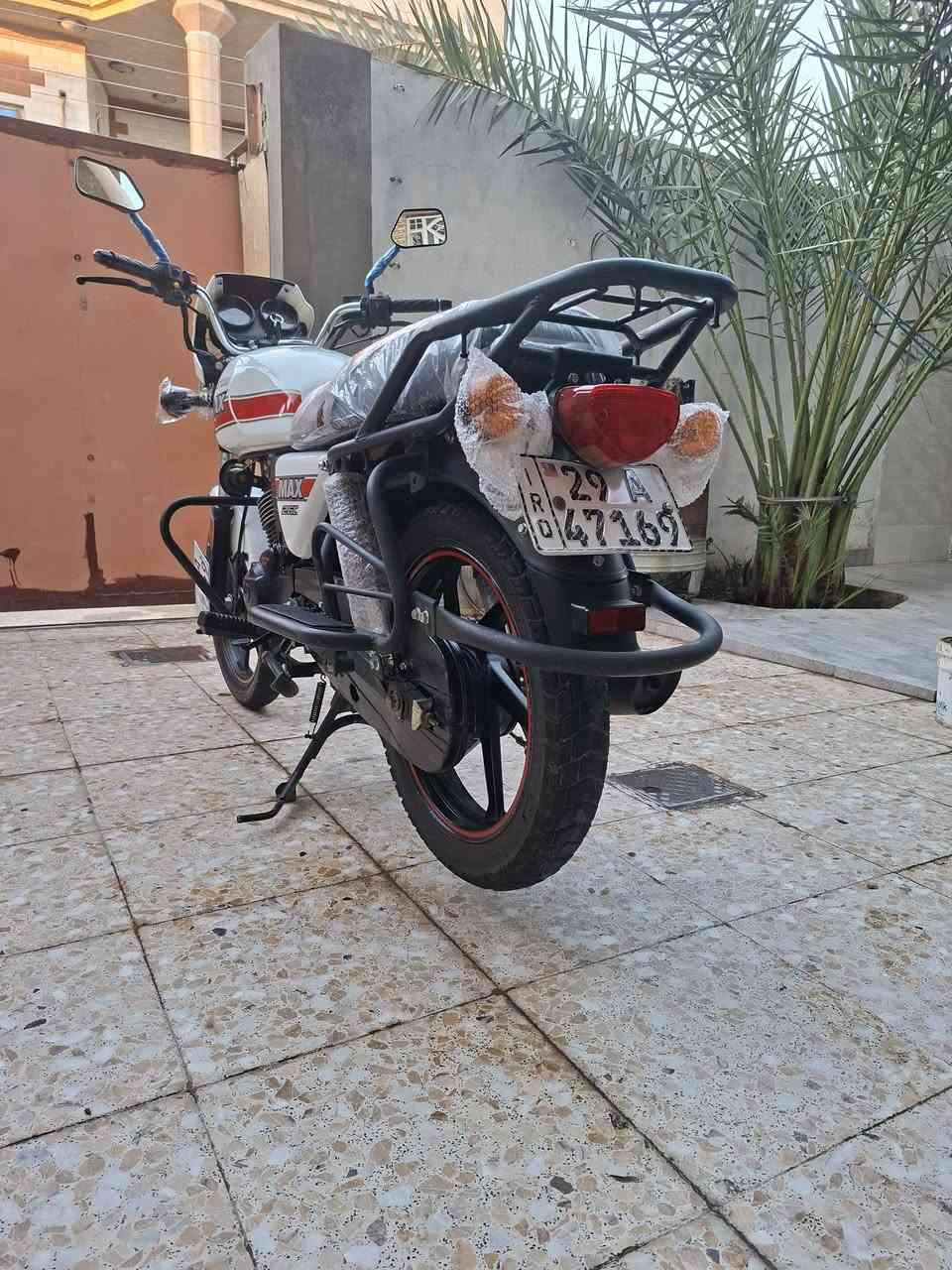 دايوان ماكس مديل 23 رقم وسنويه نكليزي واسط تحويل مباشر دراجه كفاله عامه سويج سجينه دراجه نضيفه بمعنى الكلمه الشراي يتصل عل رقم عنواني كوت مركز المدينه ***********
