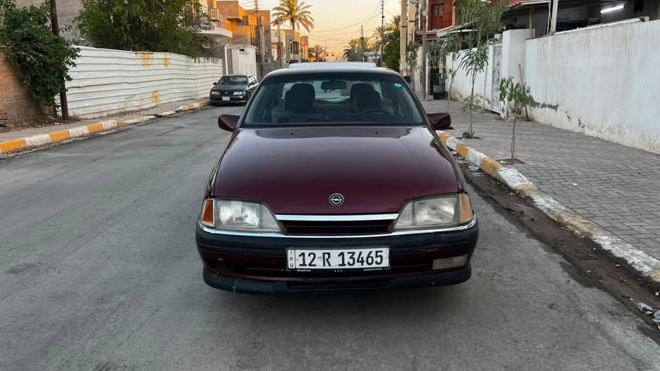 السلام عليكم
للبيع اوبل اوميكا حجم 2.6
مواصفات جوهرة
جام كهرباء
فتحه سقف كهرباء
سنتر لوك 
تبريد شرط بلادي
ويل خلية بلادي
تخم تاير جديد
حدادية جديدة
غرفة نضيفة
السيارة نضيفة مثل ما موضح بالصور 
رقم نينوى دولي سنويه لل 29
السيارة ب اسمي وشرط التحويل 
بيها بداية تنقيص 
السعر 38$ وبيها مجال بسيط
والسوك كلشي بي
للاستفسار ***********
