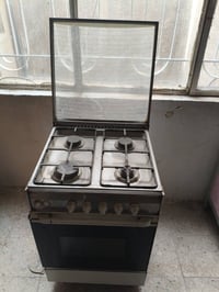 مقاعد • طباخ • شارع حيفا