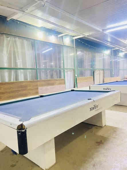 السلام عليكم ميزوا بليارد للبيع عدد ٣مع قماش وطوب وكيوبات كاملات ميزوا نضيفه العنوان الحصوه ملعب فتحي السعر الاتصال على ارقام تاليه ***********/0773648290
