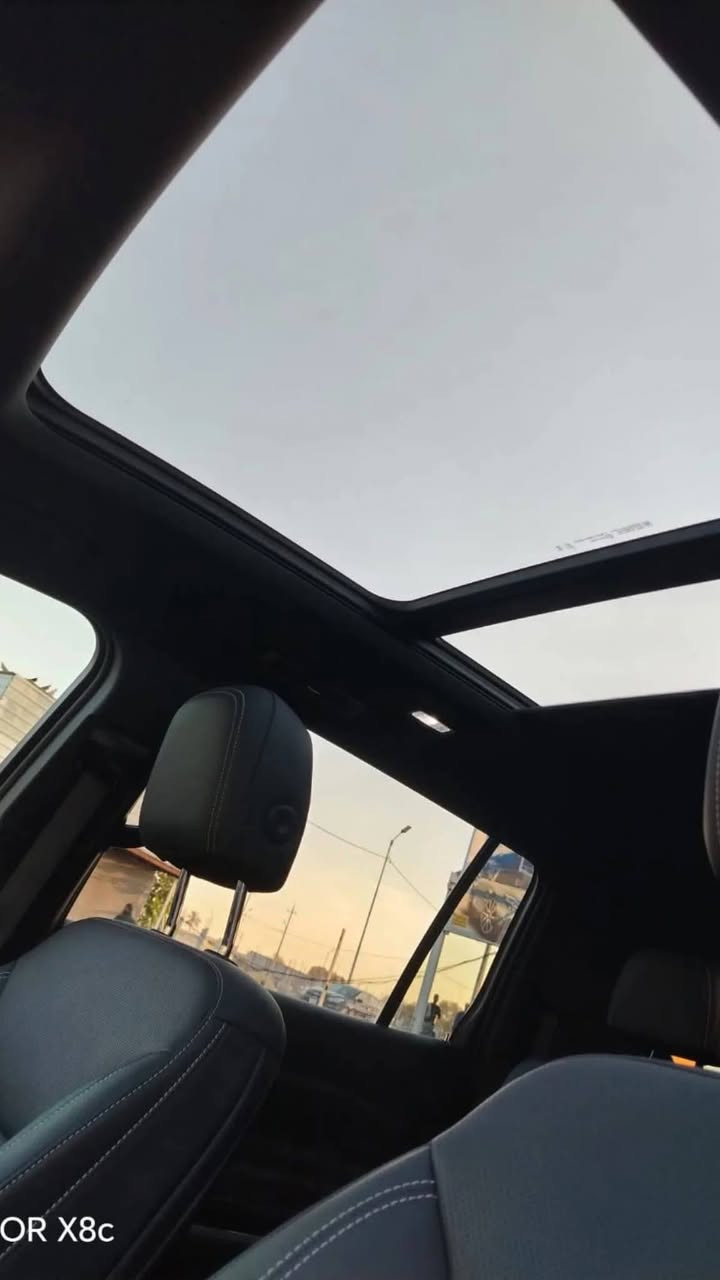 السلام عليكم ترافيس بلاك توب موديل 2024
مواصفات Lt  معروفه فول مواصفات 
مفتاح التشغيل بصمة وتشغيل عن بعد 
3 قطع تبريد 
5 بصمات ابواب 
صندوق كهرباء 
كشانات الامامية كهرباء 
تدفئة بالكشنات 
تدفئة مقود 
سايد بريك بصمة 
شاحن موبايل واير ليس 
مخارج UBS
رادار امامي + تحديد مسار 
رادار جانبي نظام النقاط العمياء 
اشارة بالمرآة 
شاشة حجم كبير 
كشافات امامية زنون 
حجم الاطاراتك20 
حجم المحرك 4تونر تيربو 
السيارة رقم القادسية شهداء 
الضرر  الامامي ايسر حداديه فقط 
 كامرات 5  .  360 درجه 
فتحة سقف بانوراما
عداد بصمه اثنين 
تشغيل عن بعد 
كير 8 نمر 
بعد هوايه بيها موصفات 
السعر . 305 وبيها مجال قليل اتصل وتدالل *********** واتساب
