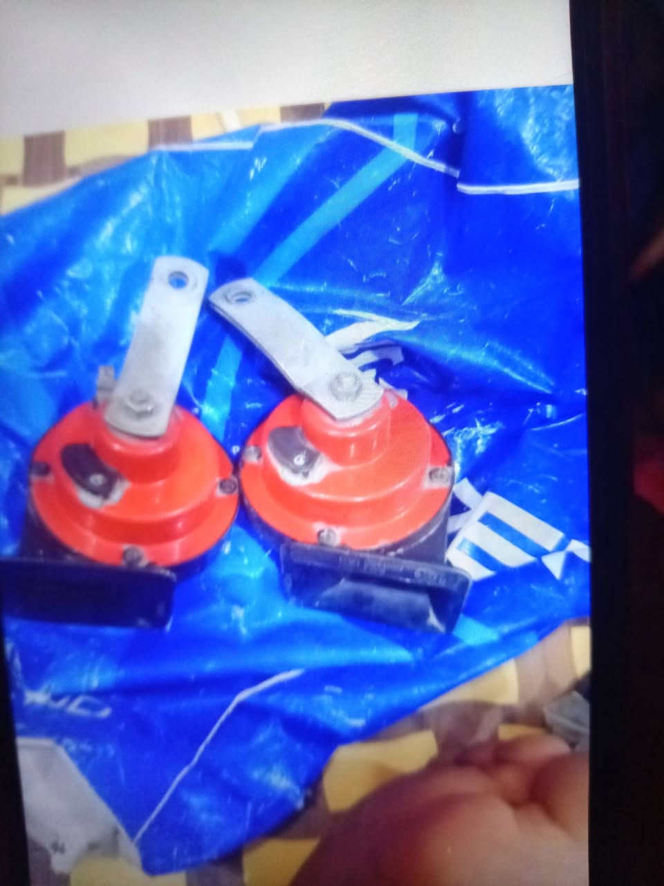 موجود ويل امامي مال فراشه مع تاير وتانكي نضيف كلش الداخل وهورن شغال اصلي وكابريتر اصليه مال فراشه او فضائي مكان بغداد ابو غريب ***********
