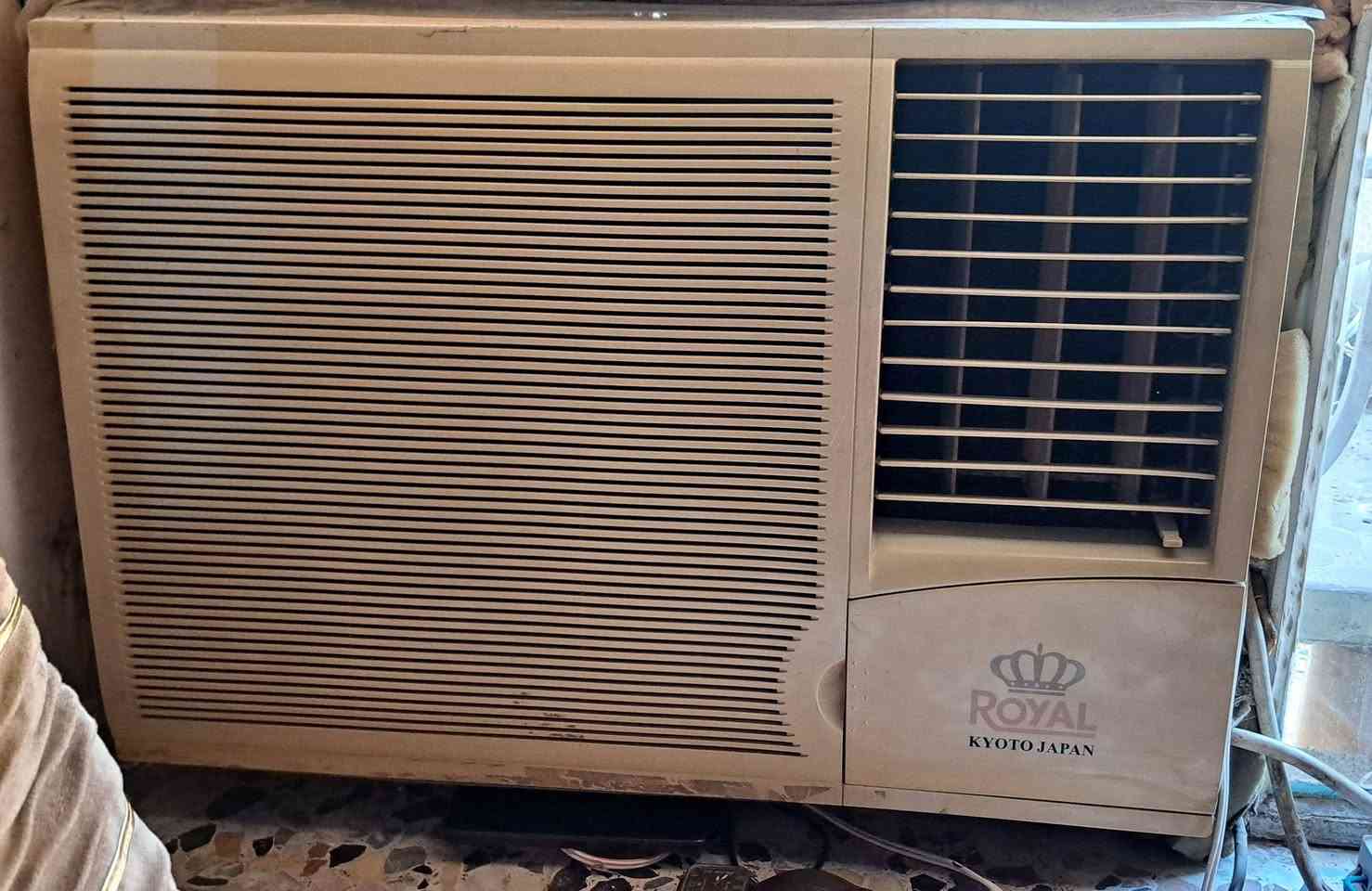 ثلاث مكيفات للبيع ..
مكيف ياباني كراون علامة التاج 2 طن ما مفتوح ولا مصلح السعر 250 الف
مكيف هيتاشي 1 طن ونص شغال لكن يفصل بالحر القوي .. لا مصلح ولا مفتوح السعر 150 الف
مكيف جبسون 2 طن بيه عطل يمكن الكابستر السعر 150 الف
الاسعار غير قابلة للتفاوض
بغداد/ حي الجهاد
هاتف 📞 *********** واتس اب
غير متواجد عالفيس
