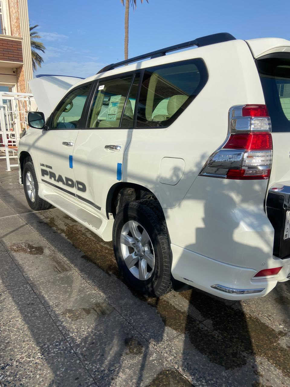 سلام عليكم
  برادو 2014 TXL ماشيه 
130 مكفوله ماعدا بارد اصغير بالجاملغ الخلفي وبارد ع شويه يم الباب الخلفيه وباب مفتوحه بدون اي صبوغ بدون تبديل مكان سياره بغداد 
سعر 310 وبيه مجال 
للاستفسار(***********)
