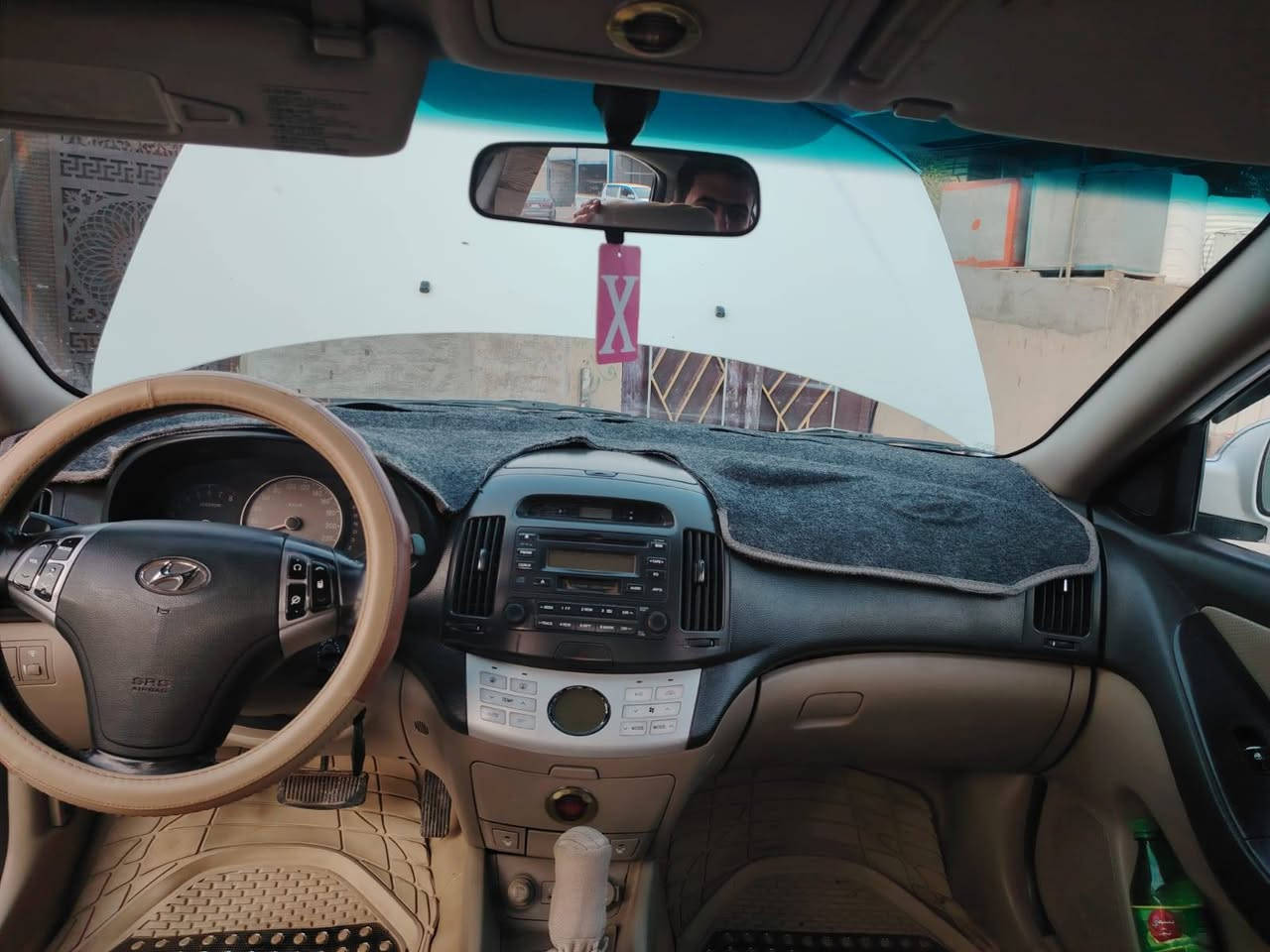 للجنايه
#للبيع هونداي أفانتي رقم ديالى باسمي والرقم مميز مكون من أربعة ارقام  ✔️✅️  كير محرك تبريد ثلج كهربائيات كله شركة والداخل كله شركة و تخم تاير  صدر امامي وخلفي ١٠٠% ودوشمه وتغليف الارضيه  السياره تاخذها ما تصرف ربع عليه  كامله ✅ 
الفــئة : فول مواصفات عدا الفتحة ✔️✅
اللـون : ابيض🤍✅
الداخل : بيجي  ✅
سعـة المحـرك : 1600🔥✅
سـنة الصـنع :  .2007✅
الحـالة : مُمتَــٰـازَة ✅
إستيــراد : كوريا🎖🏅
✅
نـاقل الحـركة : اوتوماتيك✅
نـوع الوقـود : بنزيــن - ⛽️ 
السعر : ٩٨✅ وبيها مجال للطيبين
ملاحظة السياره على ايد وحده صار ١٨ سنة عدنه
ًًــــــــــــــــــــــــــ
للإستفســار أگـــثــر ↘️⬇️↙️
الاتصال على الرقم 
***********
