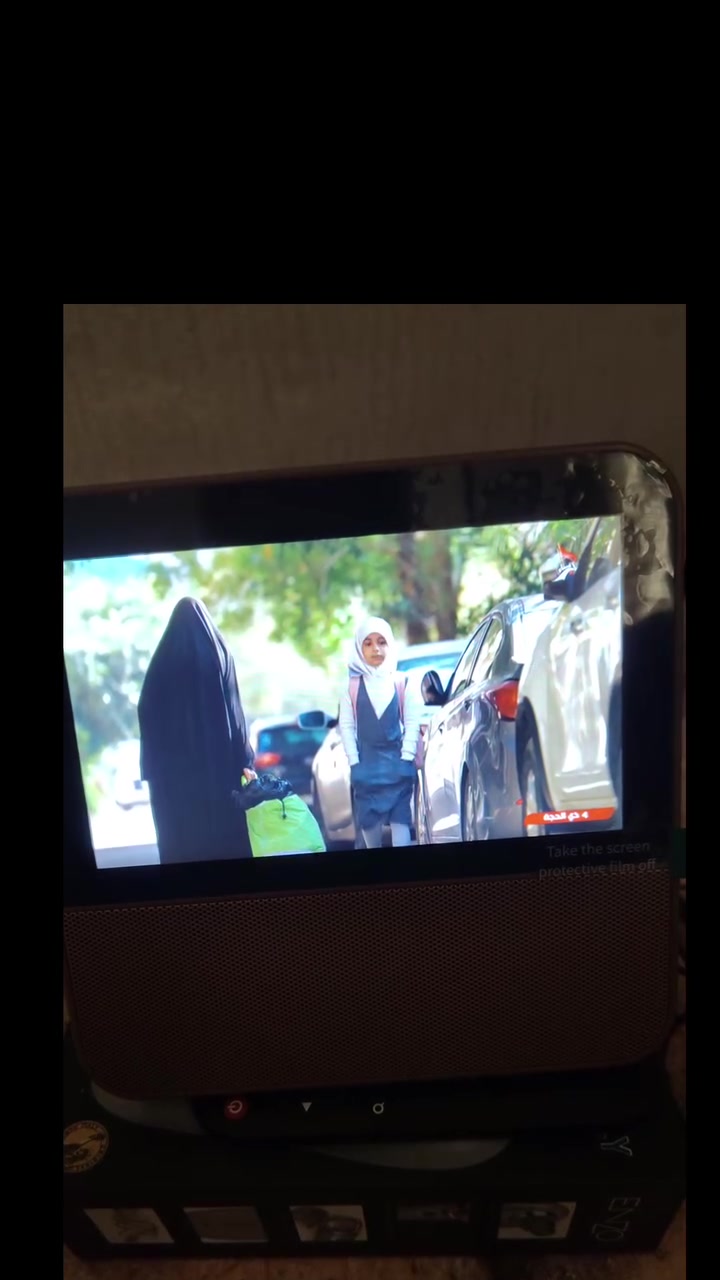 السلام عليكم   جهاز  اللبيع هو تلفزيون يصير ام ثري راديو فلاش ربط موبايل شحن يطول ساعتين  ***********
سعر 150 الف كما موضح بل صور بيع او مرواس موبايل
