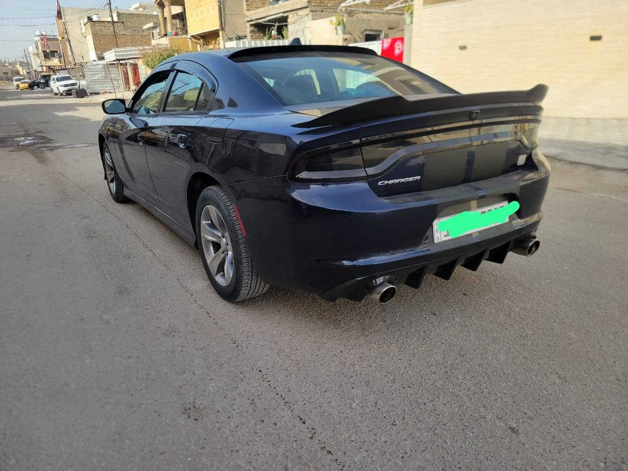 السلام عليكم 
جارجر مديل 2016
السياره حادثه بل دعاميه الخلفيه
 بدون صبغ بدون ارباك  
صور حادثه مرفق بل منشور 
السياره اس اكس تي 
***********
