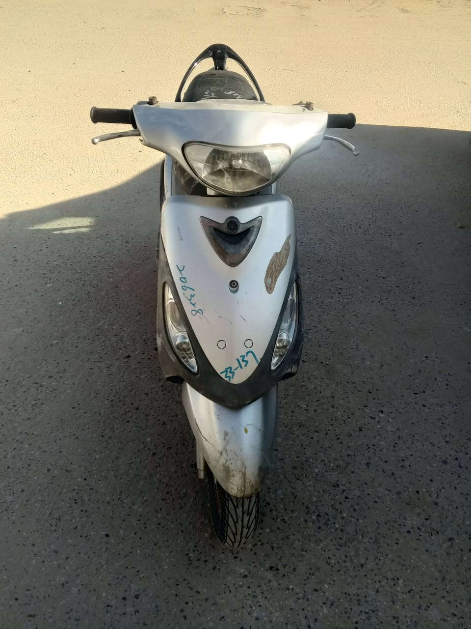 سلام عليكم دراجه ماكس الملغولي البيع دراجه نضيفه مامفتوحه دراجه نضيفه مكاتبه مالت رنبه من طلعته من وكيل سبوع صارله سعر 900بيه مجال قليل مكان النجف ابو بصخير ***********مطلب فلوس مستعجل عله بيعته
