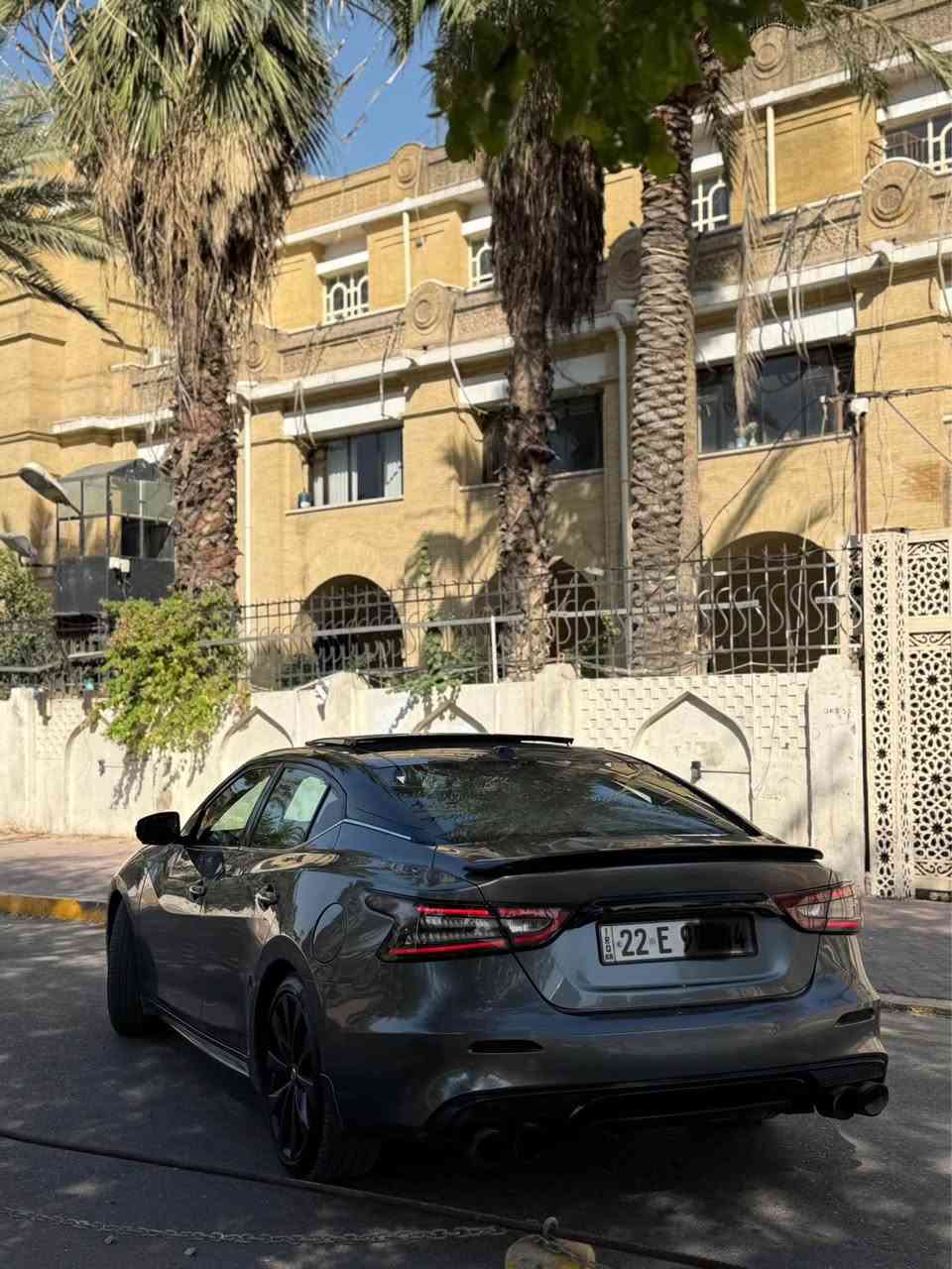 السلام عليكم للبيع او المراوس 🤎 
نيسان مكسيما 2022 sr plus فول مواصفات 
السياره حادثها بنيد وجاملغ فقط والسياره بيها قطع صبغ ابيع حزام رقم اربيل الجديد هزه جديده وسنويه جديده سياره جاهزه مابيها كل نقص كير مكينه تبريد كامله 
مواصفات السياره 
بانوراما 
بصمه 
شفتات ستيرن 
رادرات اماميه خلفيه جانبيه 
خمس كامرات 
تبريد قطعتين 
كشنات جلد 
كشنات كهرباء وخزن ميموري 
تحديد مسار توقف ذاتي 
تبريد وتدفئه كشنات 
دمام خلفي
3 مودات قياده 
ماوس تحكم شاشة 
لدات اماميه وخلفيه 
عليها اضافة شوته رياضي واكزوز 
وبعد بيها هوايه مواصفات 
رايدها ب 138وبيها مجال بسيط 
مكاني بغداد الاعظمية 
*********** بغداد, العراق
