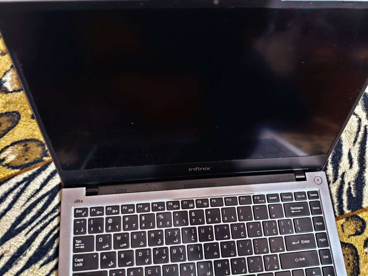 للبيع 
انفنكس  inbook x1 pro 
الهارد 512 ssd
المعالج انتل  core i7  جيل العاشر 
شحن بقدره 67 واط 
يوجد فيها بصمه اصبع 
وباقي المواصفات داخل الصوره 
مكاني ديالى الخالص توصيل ماكو 
النضافه 97
رقمي *********** بي واتساب
