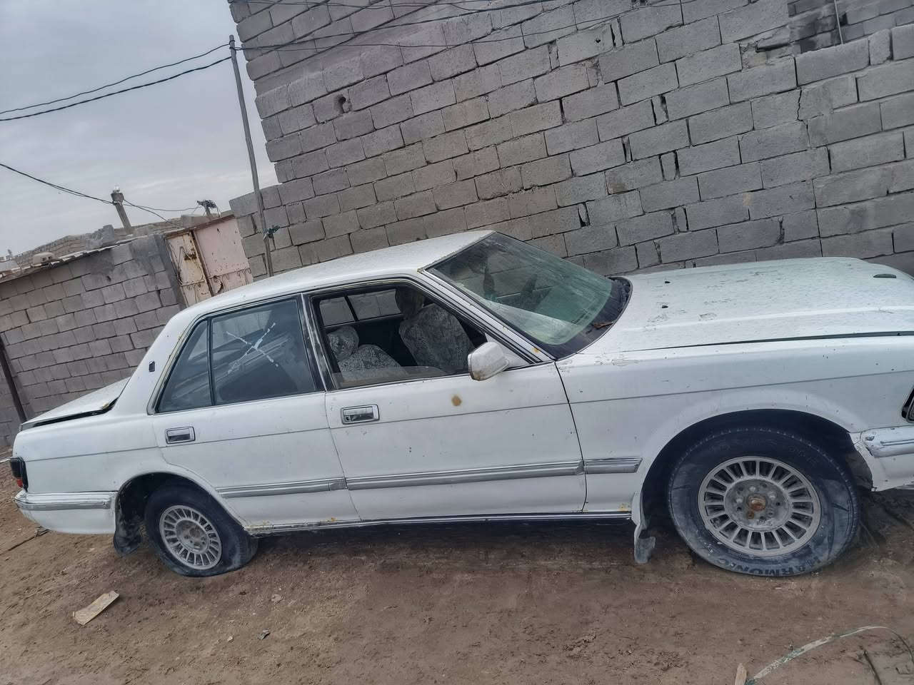 سلام عليكم سيدان للبيع مكينا كايمه رقم بغداد كير زين شاصي مكفول حداده زينه *********** السعر 25 وبيها مجال للشراي
