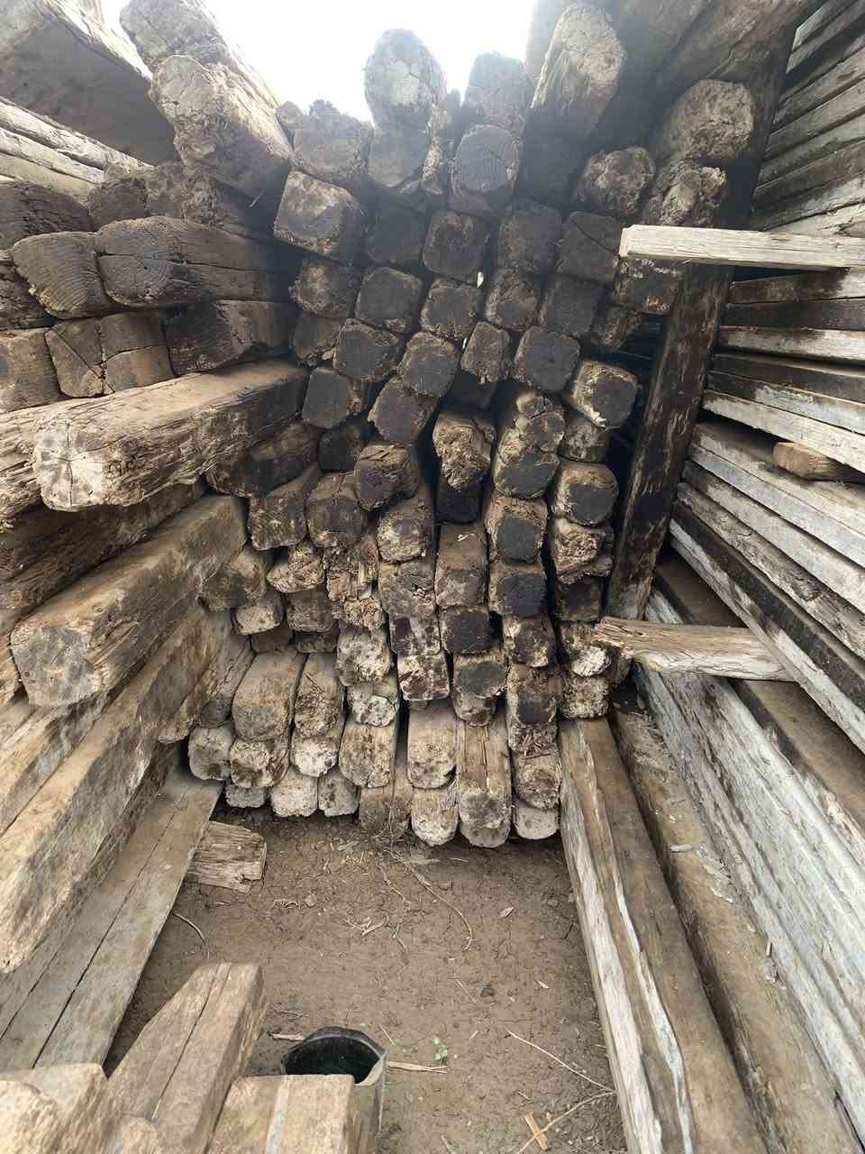 السلام عليكم ورحمة الله وبركاته
قالب خشب للبيع 300 متر  وبي 70 جك  ، لوح 70‎%‎ تارس  
المكان بغداد الرضوانية 
 ‭0781 629 7404‬
‭0750 539 7210‬
