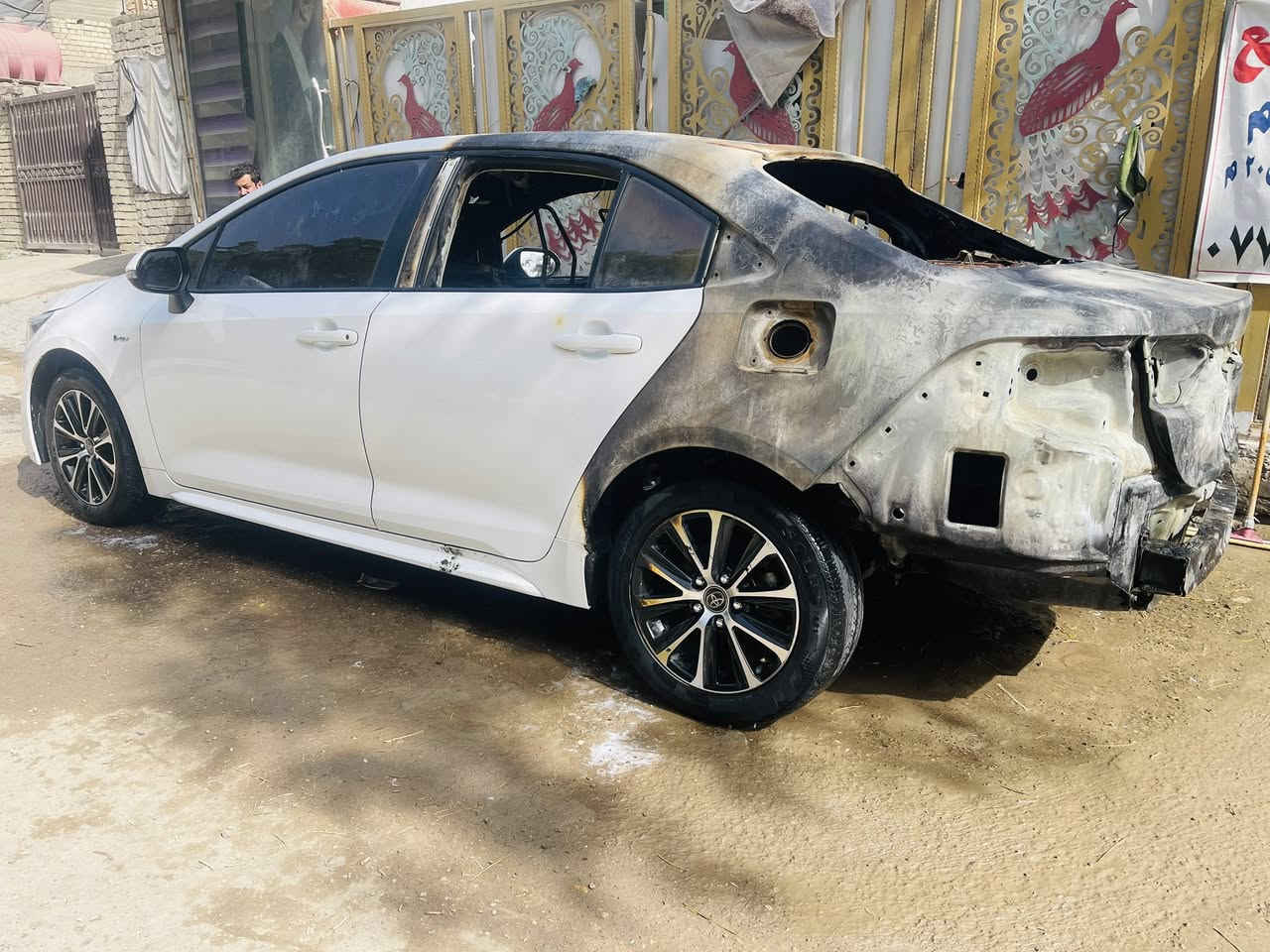 ياالله
كورلا موديل 2025 رقم بغداد حره تحويل مباشر بيها حادث حرق بالداخل وبالضهر مكينه كير مابيهن ضرر مكان السياره بغداد العبيدي 

‭0771 529 6070‬
